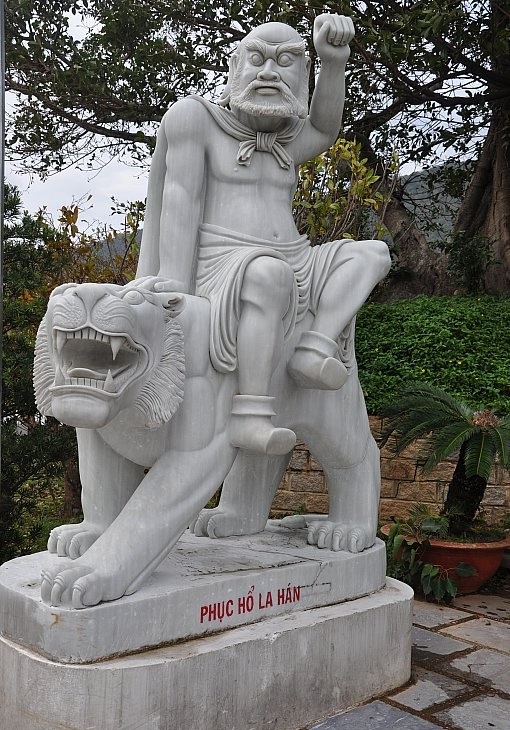 Phục hổ la hán