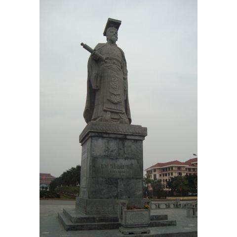 Tượng đài đá 09