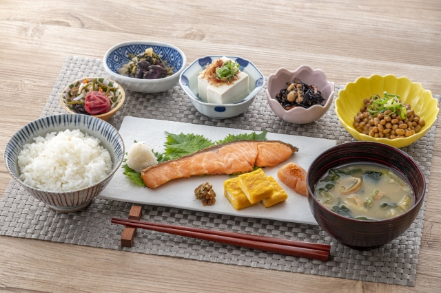 choushoku-bat-dau-ngay-moi-voi-bua-sang-dam-chat-nhat-ban