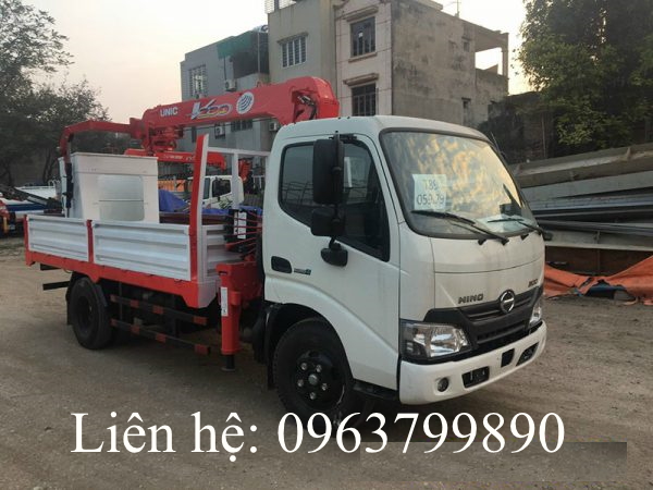 Cẩu tự hành unic 2 tấn URV