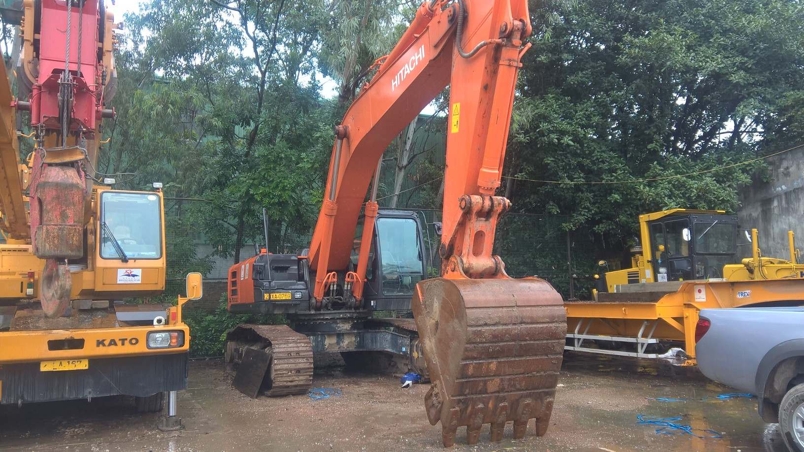 Cho thuê máy xúc hitachi Zaxis 330 - 5G đời 2013