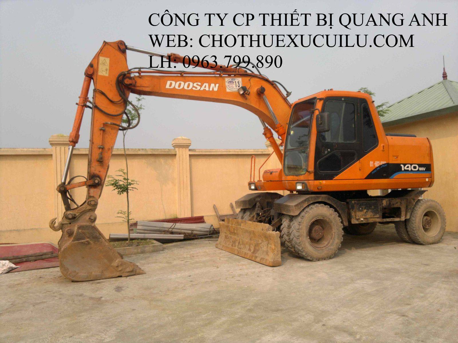 Cho thuê máy xúc bánh lốp Doosan 140