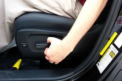 Hướng dẫn điều chỉnh ghế người lái
