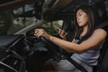 Những yếu tố gây mất tập trung khi lái xe và cách khắc phục