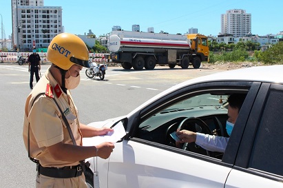 Cập nhật 5 điểm mới về ô tô quy định tại Luật Trật tự, an toàn giao thông đường bộ Cập nhật 5 điểm mới về ô tô quy định tại Luật Trật tự, an toàn giao thông đường bộ