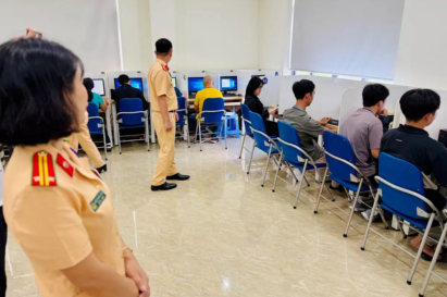 Chi tiết các câu hỏi về ô tô điện lần đầu xuất hiện trong bộ đề thi bằng lái xe