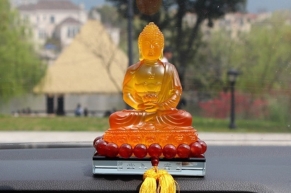 Những vật phẩm phong thủy ô tô hút tài lộc, may mắn, bình an xứng đáng làm quà tặng năm mới Ất Tỵ Những vật phẩm phong thủy ô tô hút tài lộc, may mắn, bình an xứng đáng làm quà tặng năm mới Ất Tỵ