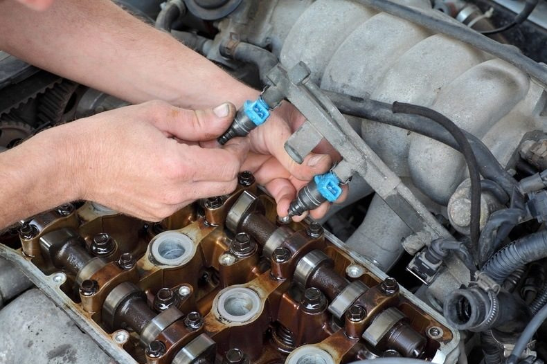 Ô tô chết máy : những dấu hiệu để tránh sự cố không muốn