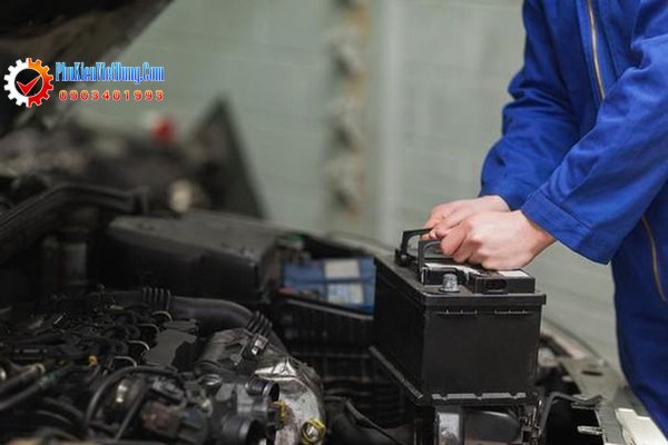 Ba bước kiểm tra xe quan trọng trước những hành trình dài đối với xe hơi cũ 