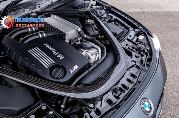 Ba bước kiểm tra xe quan trọng trước những hành trình dài đối với xe hơi cũ 