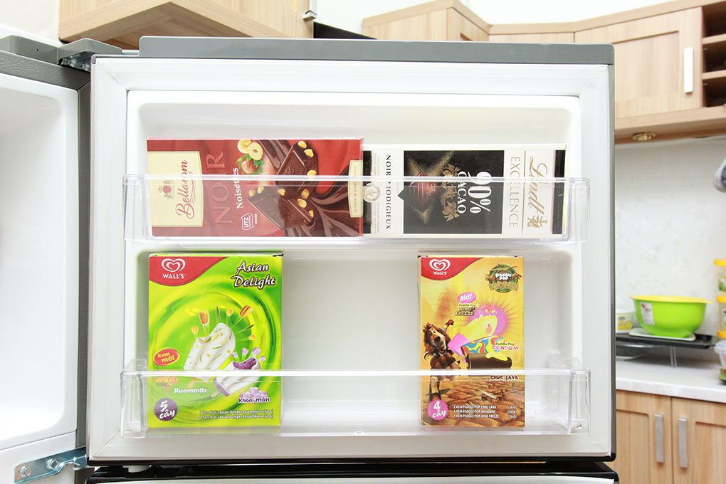 Tủ lạnh (205 lít)