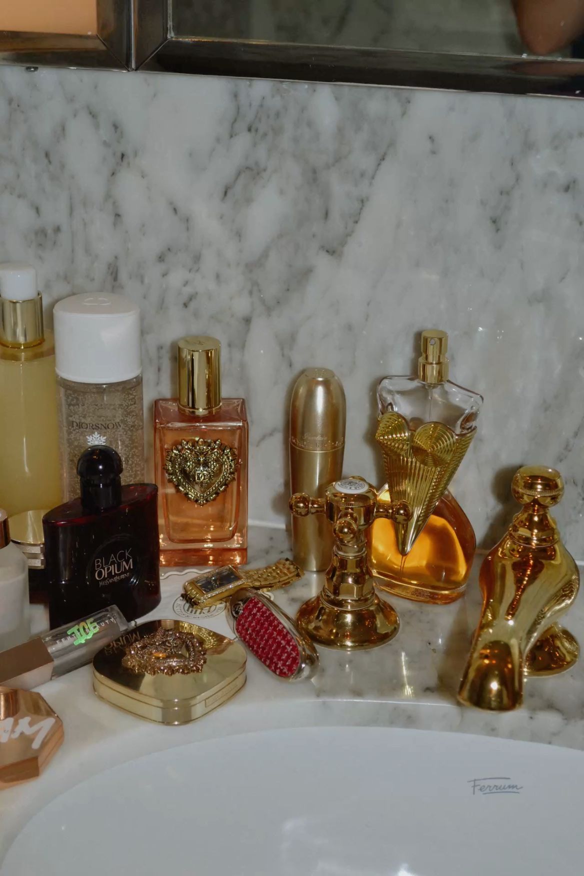 5 CÁCH LAYER NƯỚC HOA ĐỂ BIẾN HƯƠNG THƠM THÀNH DẤU ẤN RIÊNG