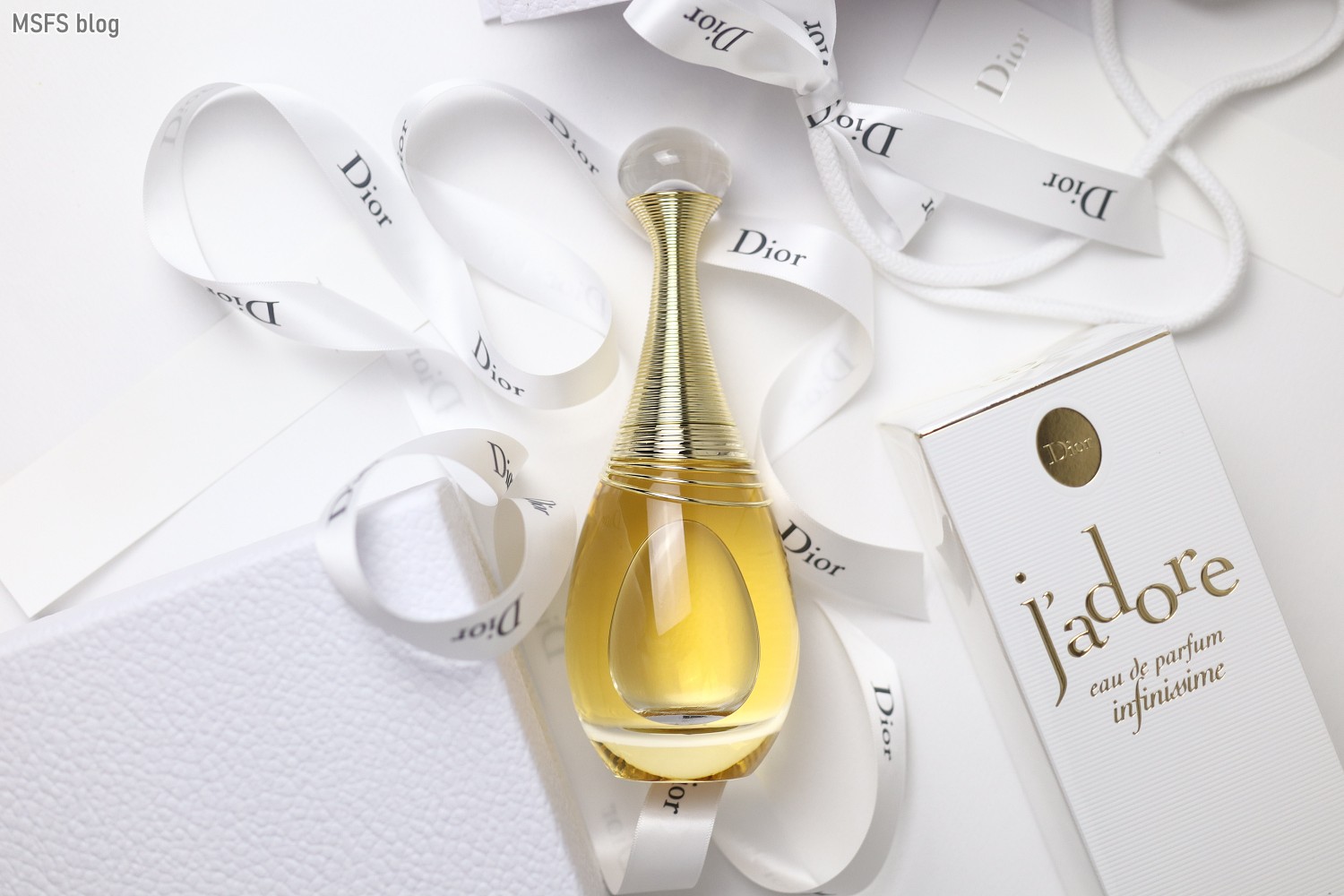 Dior J'adore Eau de Parfum | LinhPerfume