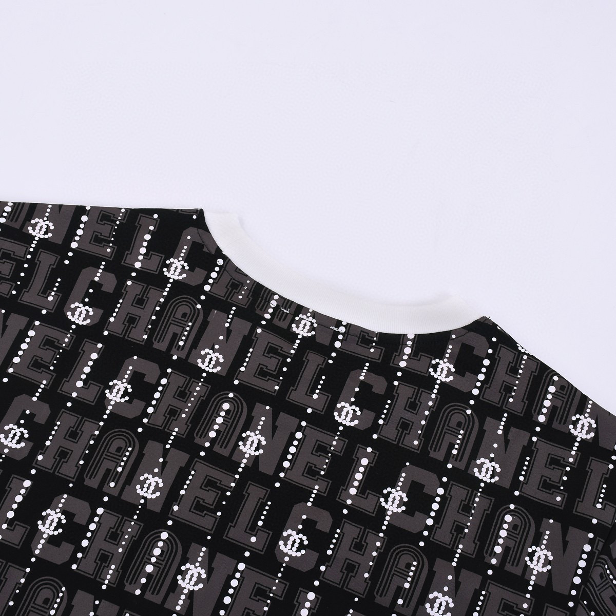 ÁO CHANEL LOGO T SHIRT BLACK