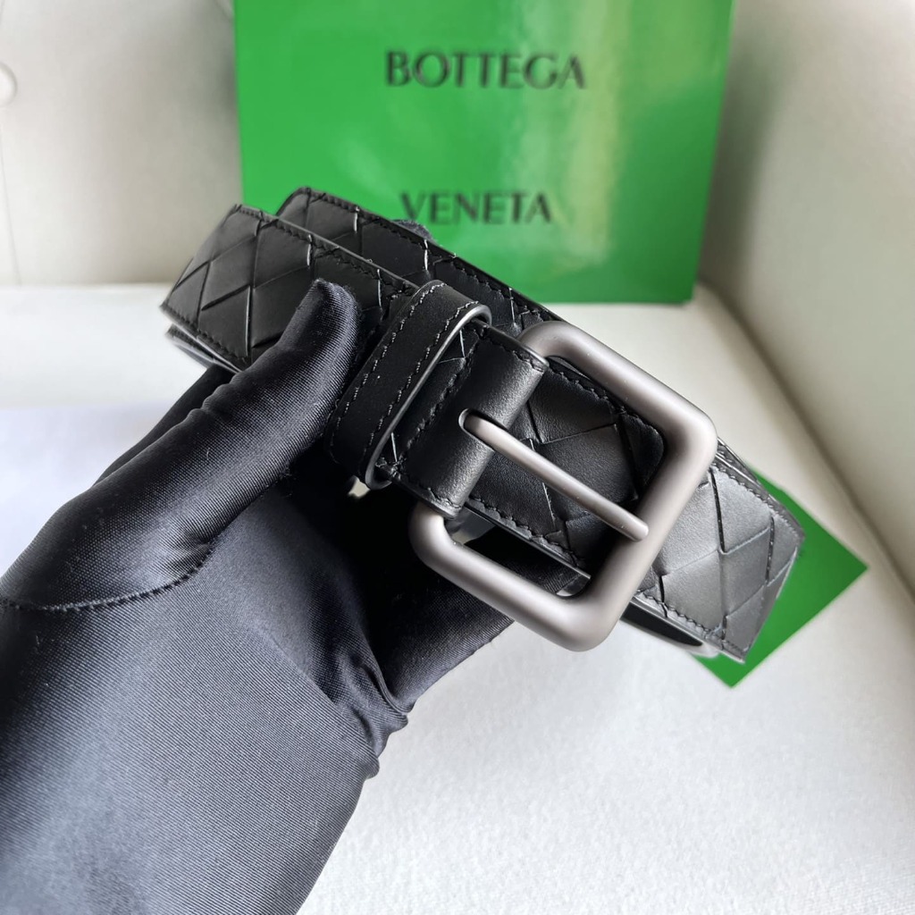 DÂY LƯNG BOTTGA VENETA BLACK INTRECCIATO LEATHER Khóa đen mờ