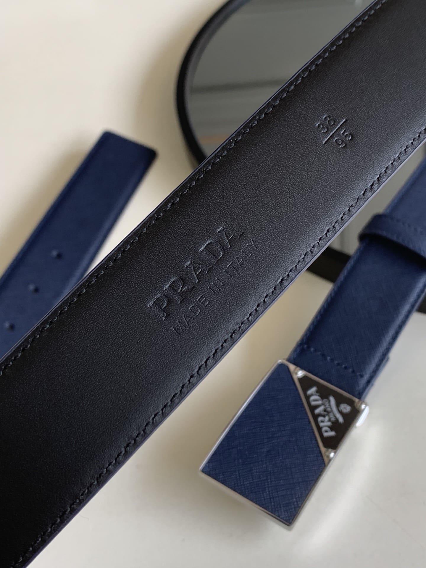 DÂY LƯNG PRADA BLUE SAFFIANO LEATHER Khóa da