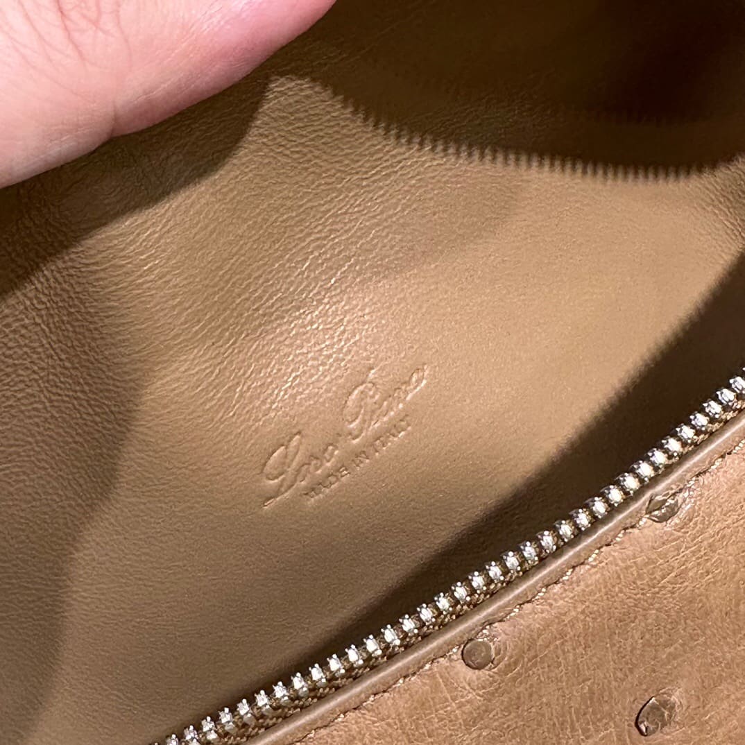 TÚI Loro Piana Women Extra Pocket L27 in Ostrich Leather Brown da đà điểu(Gía Liên Hệ)