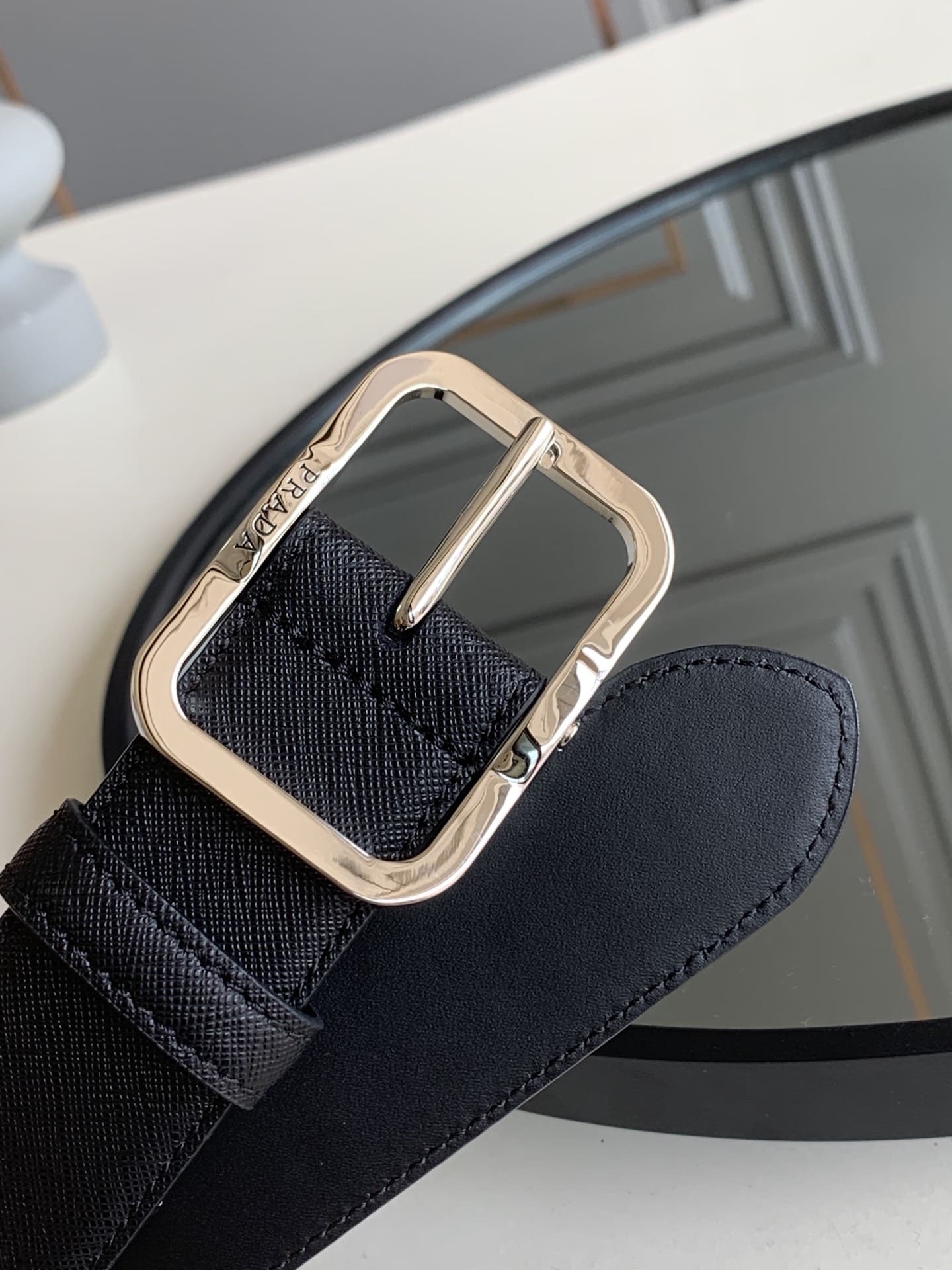 DÂY LƯNG PRADA BLACK SAFFIANO LEATHER Khóa bạc