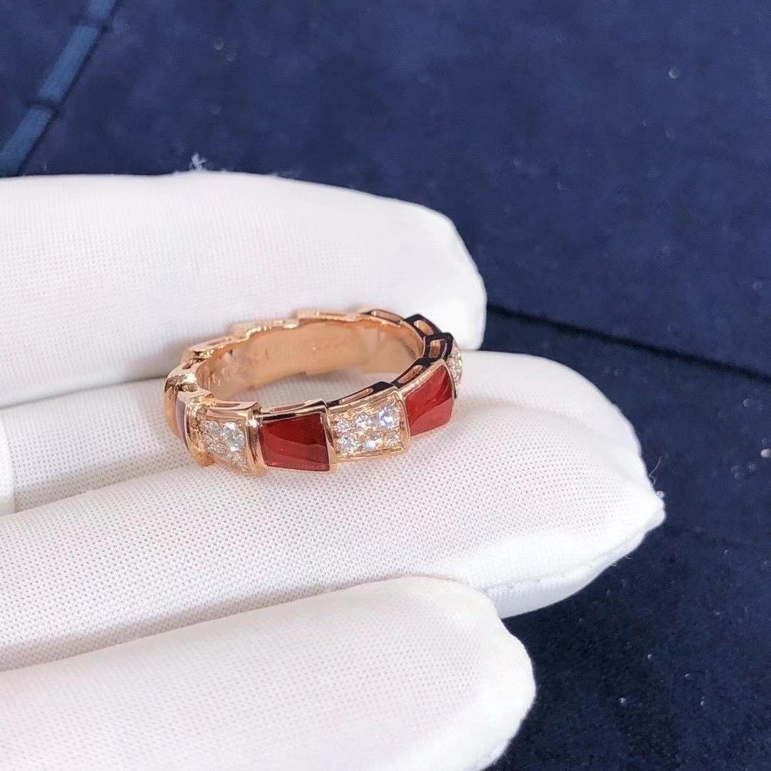 NHẪN BVLGARI Serpenti Viper 18K Rose Gold with Carnelian and Pavé Diamonds