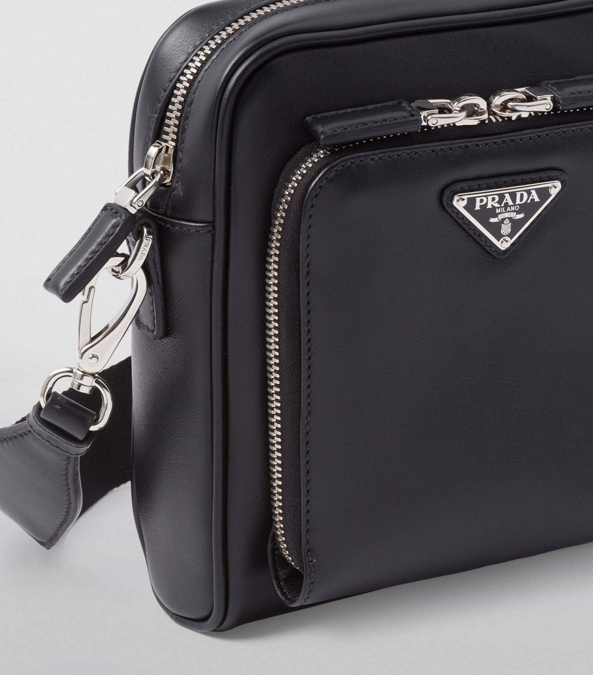 TÚI PRADA  Leather Triangle Shoulder Bag
