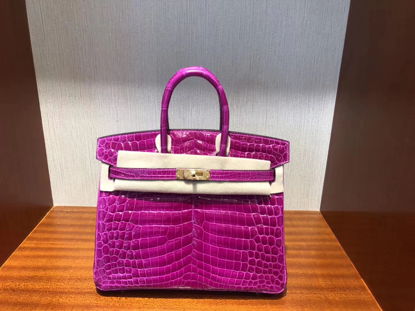 TÚI HERMES Kelly 25CM gold hardware crocodile violet