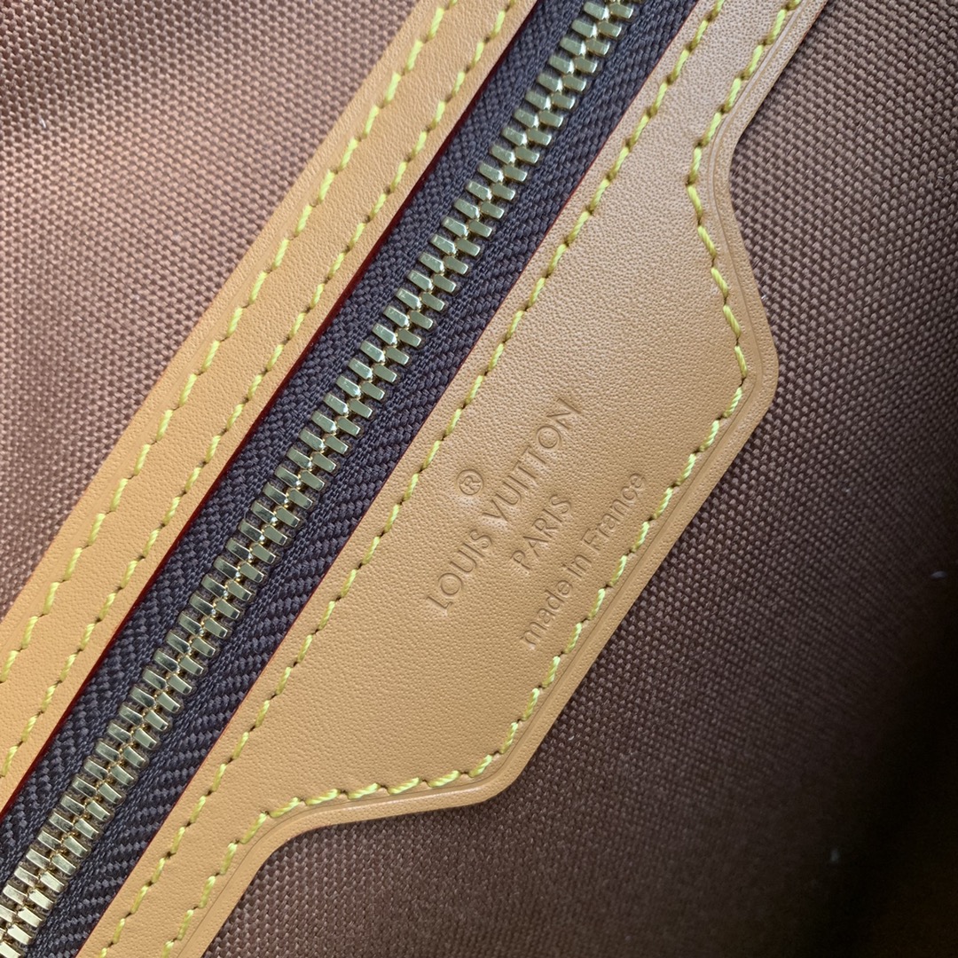 TÚI LOUIS VUITTON Boulogne Monogram Messenger Bag