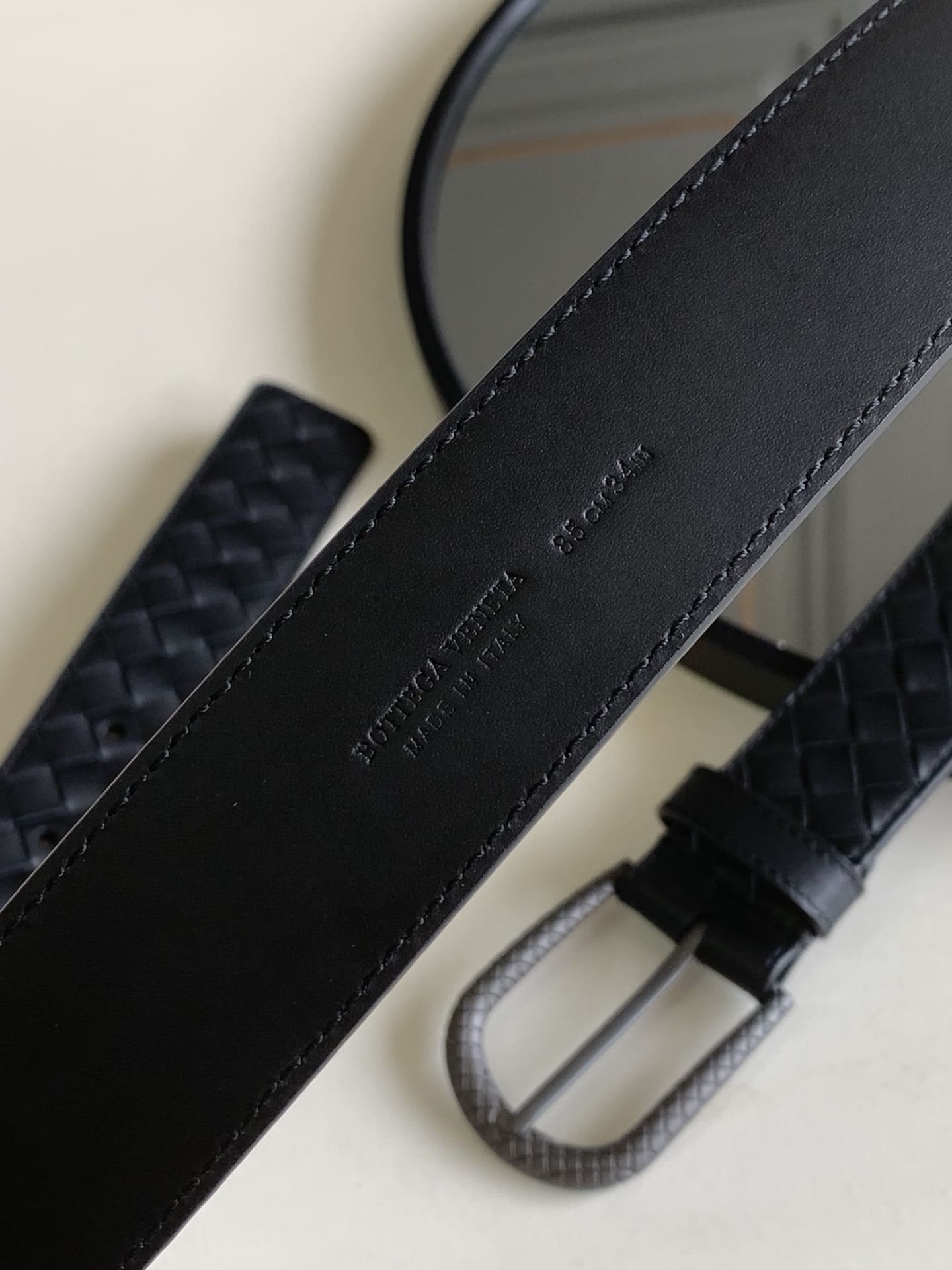 DÂY LƯNG BOTTGA VENETA INTRECCIATO LEATHER Khóa đen mờ