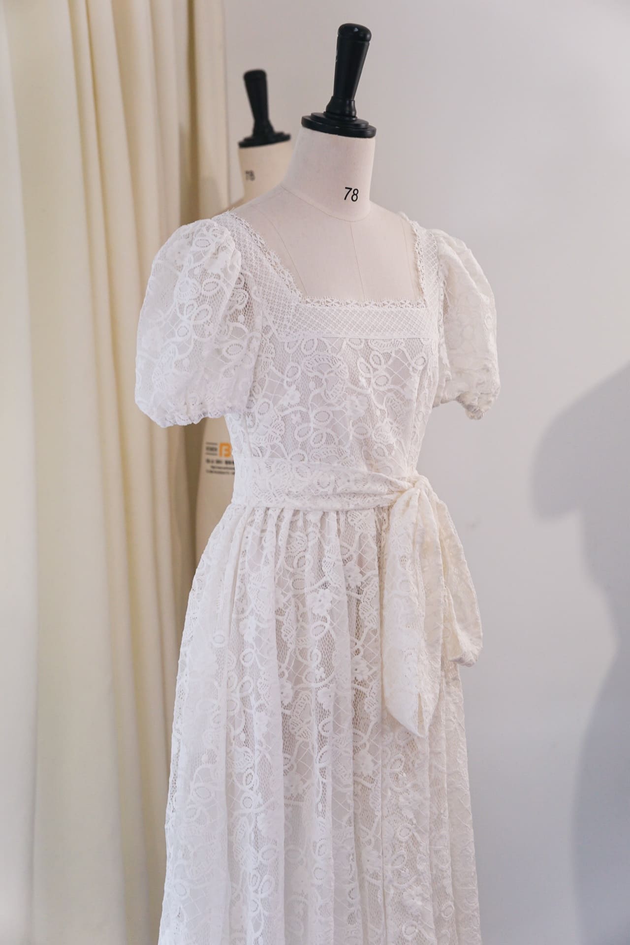 ĐẦM DIOR REN MÀU TRẮNG WHITE LONG DRESS High Classy