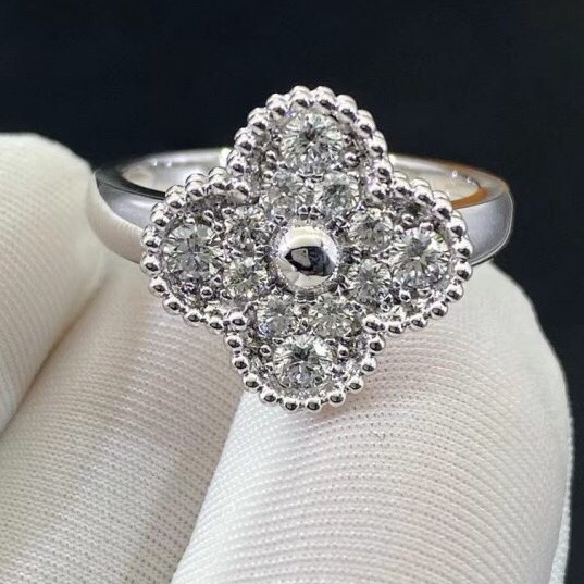 NHẪN VAN CLEEF & ARPELS ALHAMBRA DIAMOND CLOVERS GOLD 18K WHITE GOLD