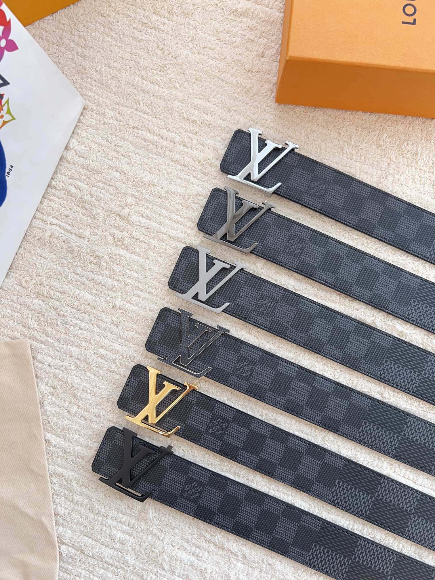 DÂY LƯNG LOUIS VUITTON BLACK MONOGRAM LEATHER Khóa bóng mờ