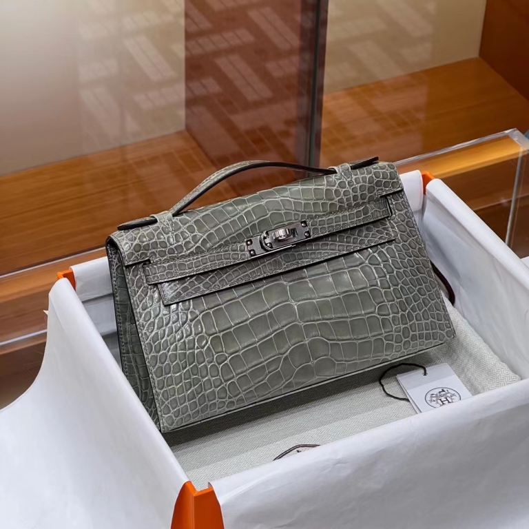 TÚI HERMES Kelly Pochette Alligator Gris Tourterelle da cá sấu 22CM(giá liên hệ)