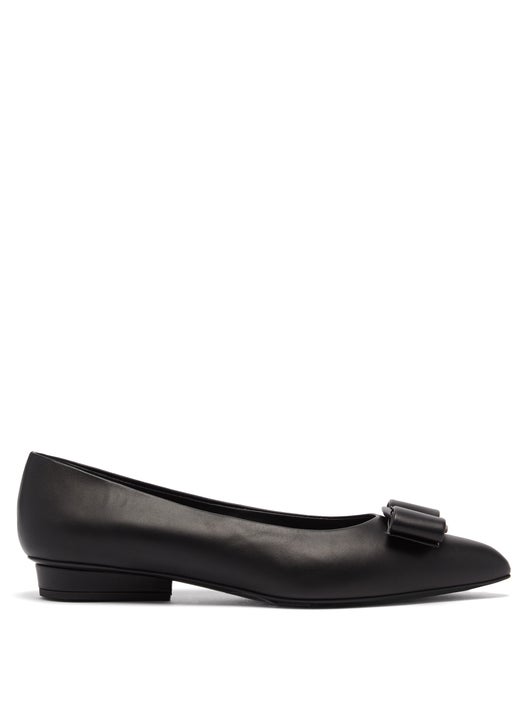 GIÀY SALVATORE FERRAGAMO Viva leather point-toe flats