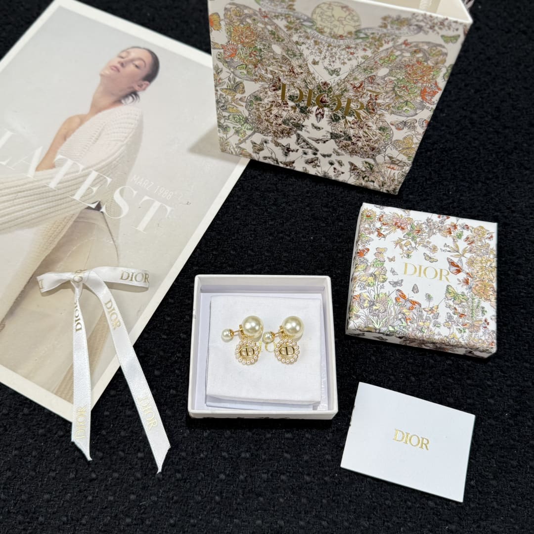 HOA TAI DIOR CD PEARL HEART PINK TRIBALES