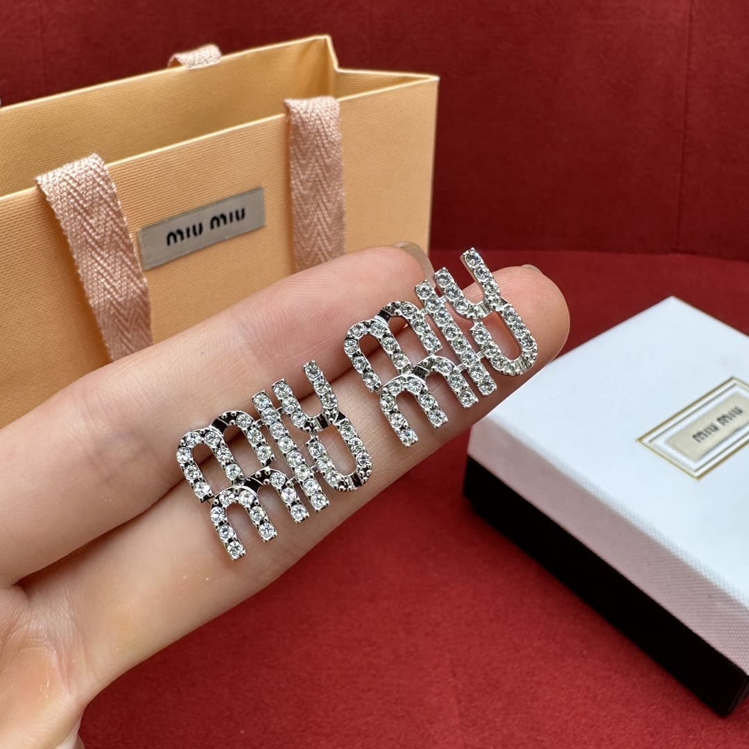 HOA TAI MIU MIU BLING BLING