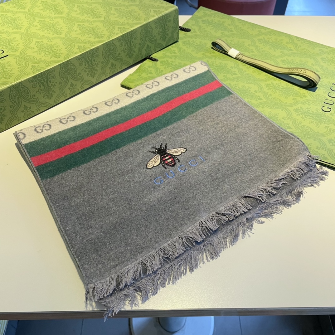 KHĂN GUCCI GG BEE cashmere scarf