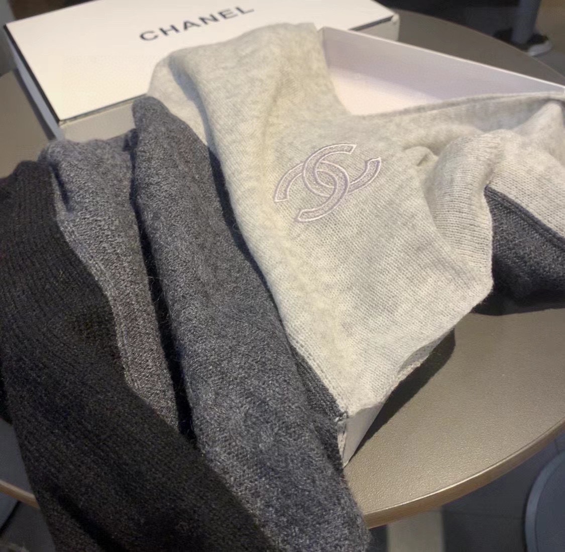 KHĂN CHANEL ORIGINAL CASHMERE scarf
