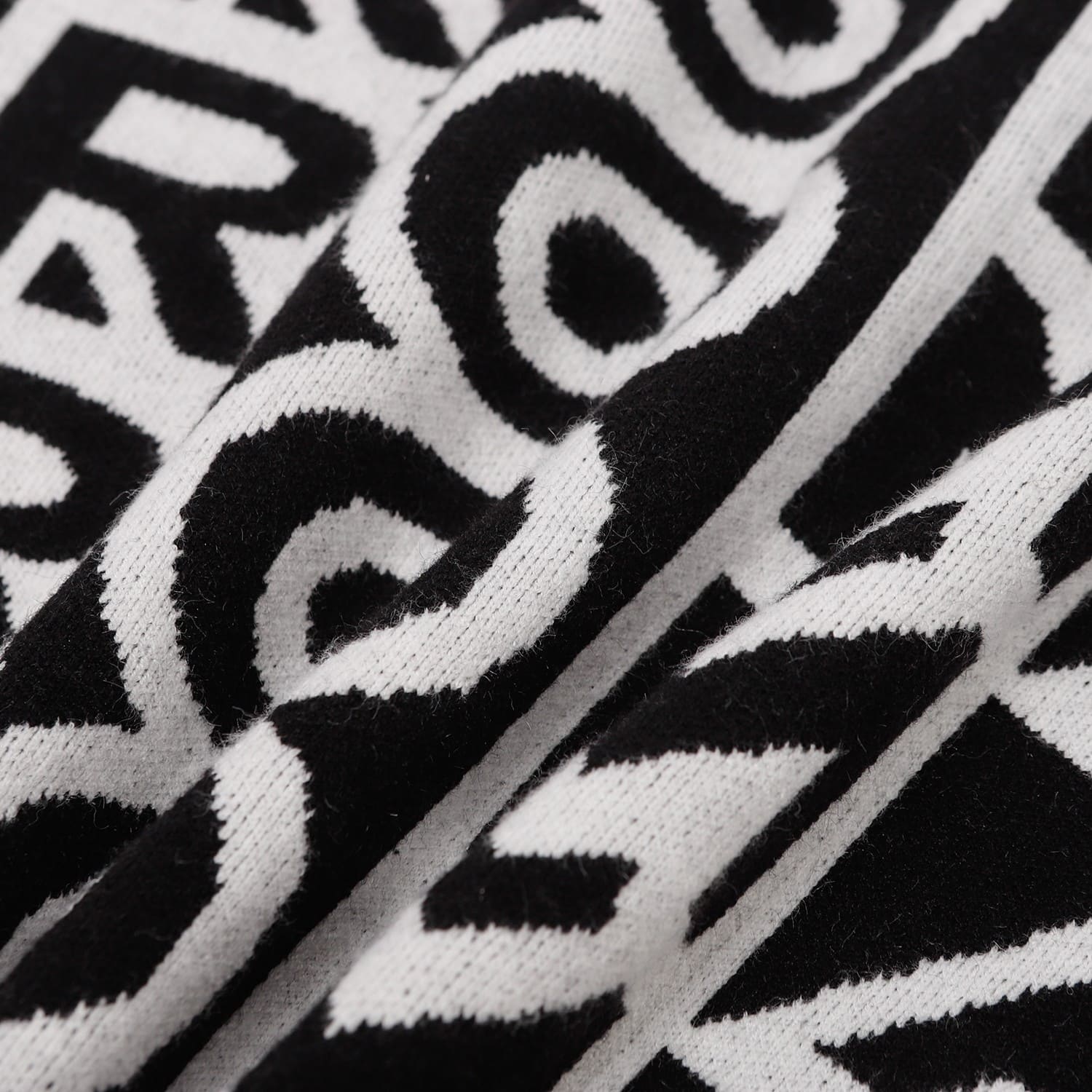 ÁO FENDI FF White and Black Sweater