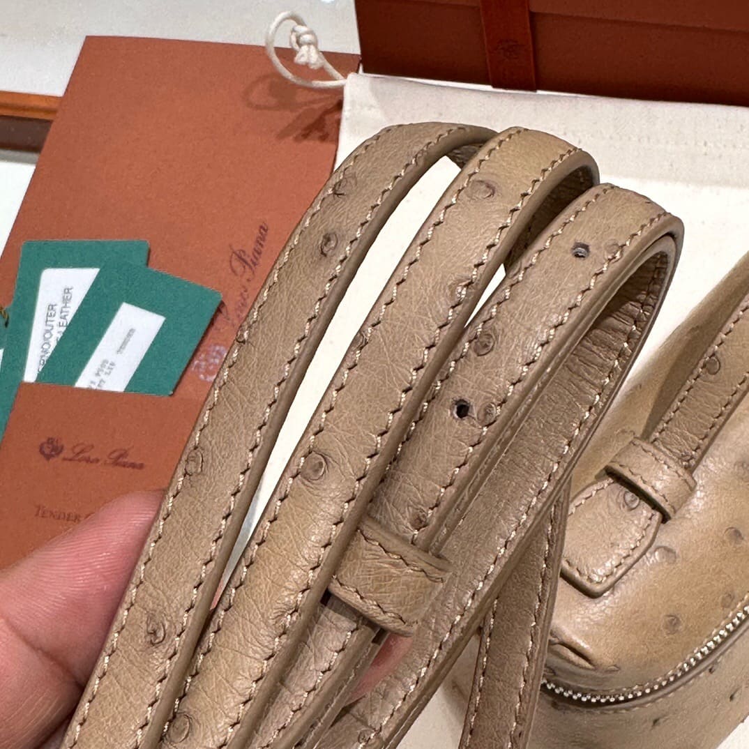 TÚI Loro Piana Women Extra Pocket L27 in Ostrich Leather Light Brown da đà điểu(Gía Liên Hệ)