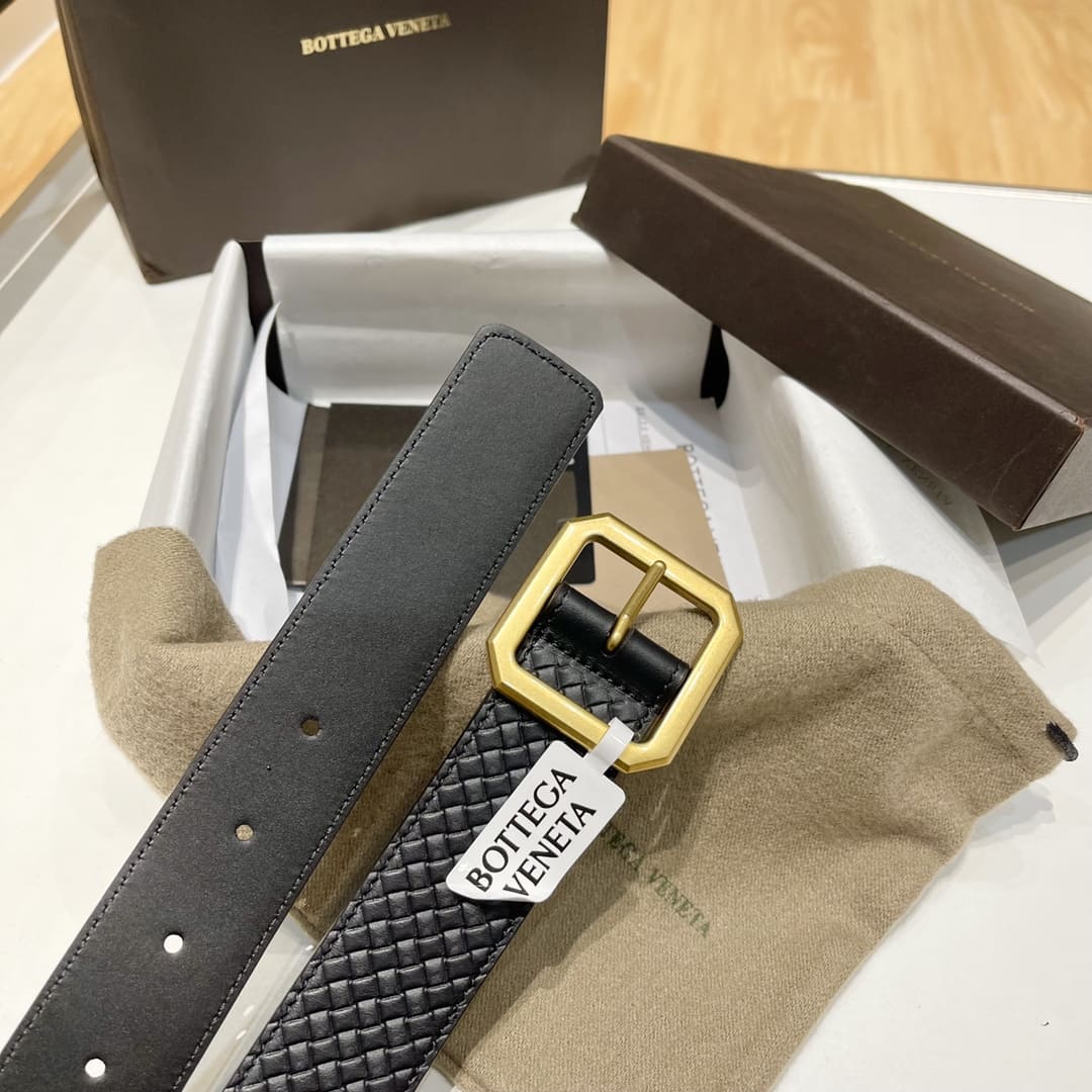 DÂY LƯNG BOTTGA VENETA BLACK INTRECCIATO LEATHER Khóa vàng