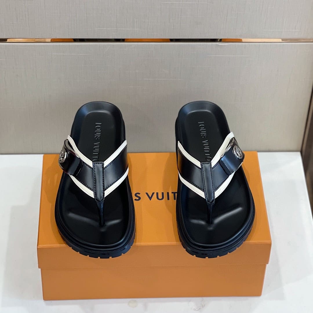 DÉP LOUIS VUITTON TRIANGLE LOGO SANDAL AAA