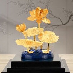 Hoa sen để bàn dát vàng 24K