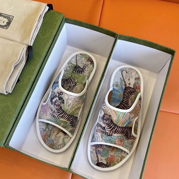 DÉP GUCCI GG CANVAS UNISEX SLIPPER