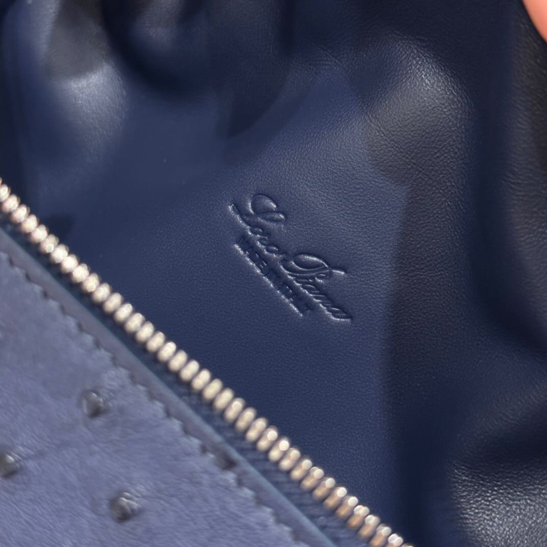 TÚI Loro Piana Women Extra Pocket L27 in Ostrich Leather Blue da đà điểu(Gía Liên Hệ)