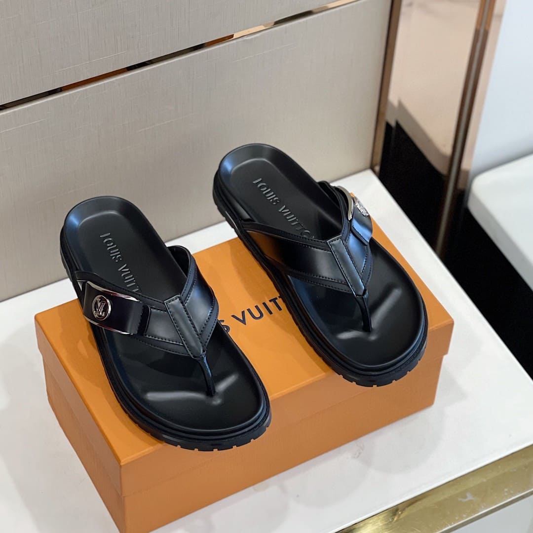 DÉP LOUIS VUITTON TRIANGLE LOGO SANDAL AAA