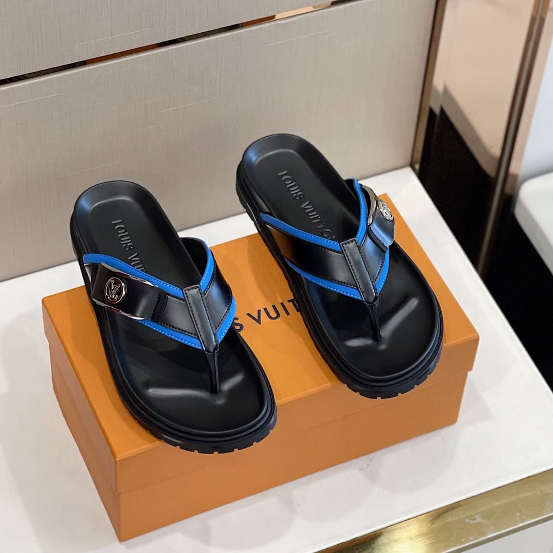 DÉP LOUIS VUITTON TRIANGLE LOGO SANDAL AAA