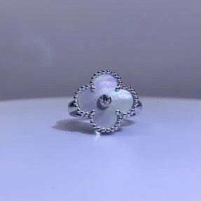 NHẪN VAN CLEEF & ARPELS ALHAMBRA VINTAGE DIAMOND GOLD 18K WHITE GOLD M.O.P