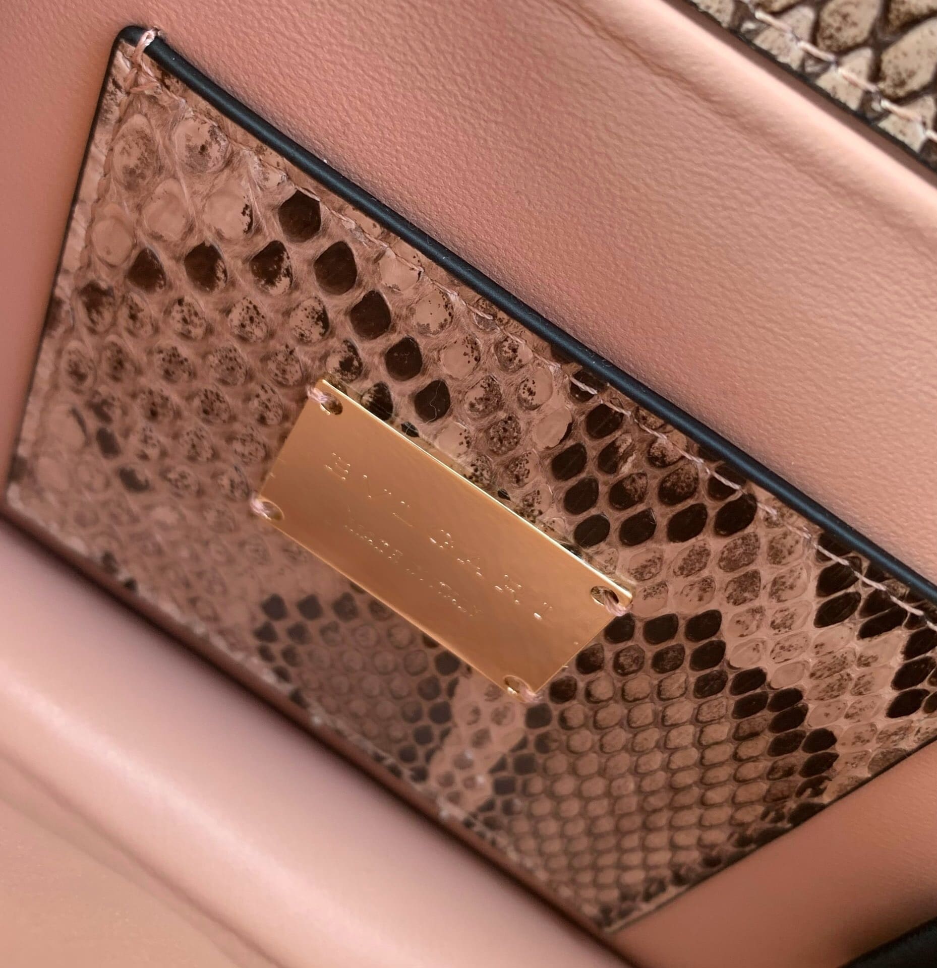TÚI BVLGARI SERPENTI PYTHON SKIN DA TRĂN