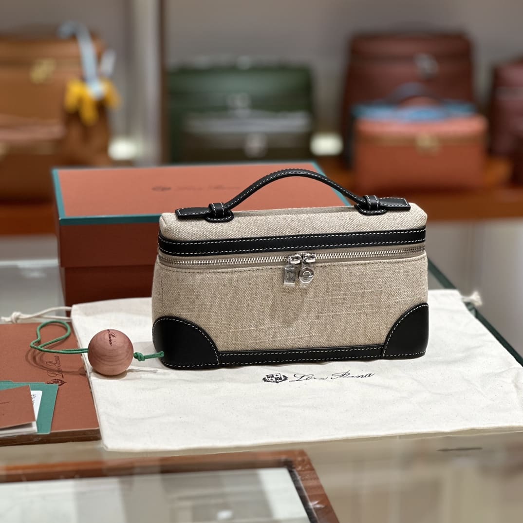 TÚI Loro Piana Women Extra Pocket L19 in Canvas and Leather màu đen