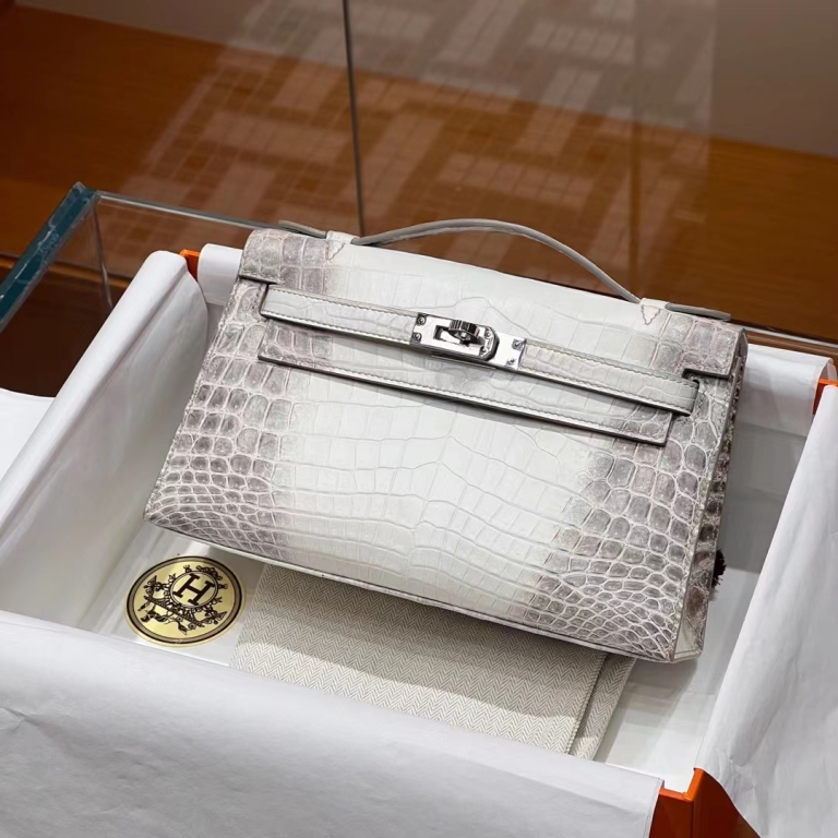 TÚI HERMES Kelly Pochette Alligator Himalaya da cá sấu bạch tạng 22CM(giá liên hệ)