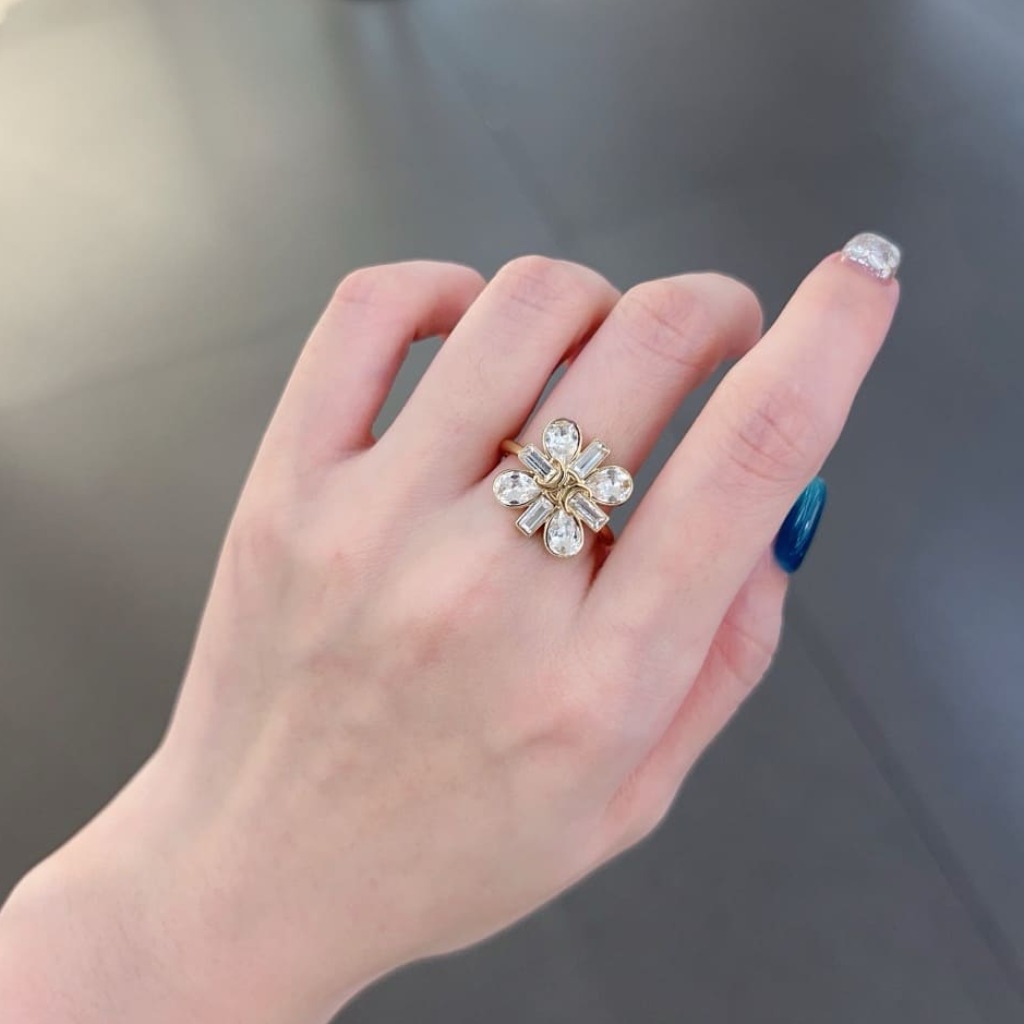 NHẪN CELINE ARC DE TRIOMPHE DAISY RING